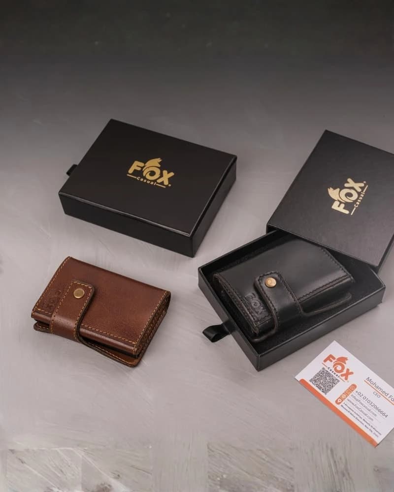 محفظة جلد دي بيلي المدمجة مع حامل بطاقات محمي من RFID — Black — 5